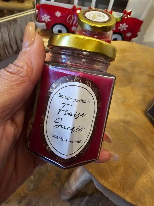 Bougie parfumée en bocal avec bijou surprise 